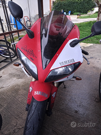 Yamaha r1 02
