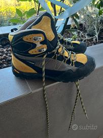 Scarponcini da trekking con suola Vibram
