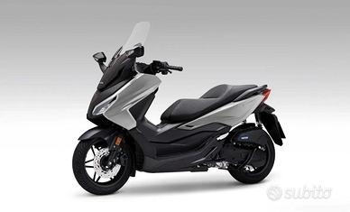 HONDA FORZA 125 RICAMBI