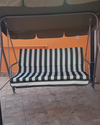 dondolo per giardino
