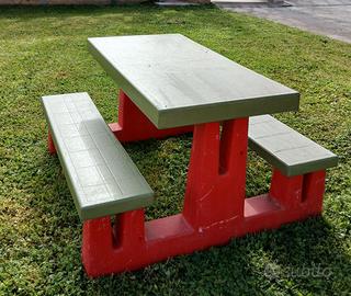 tavolino con panche
