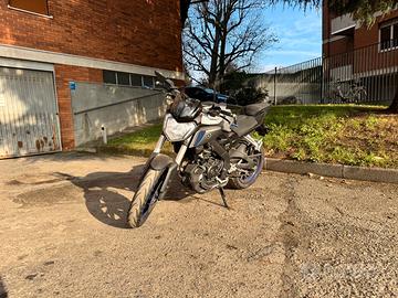 YAMAHA Mt-125