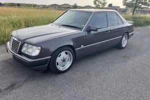 Mercedes benz w124 200E