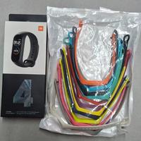 Xiaomi Mi Smart Band 4 + 12 cinturini colorati