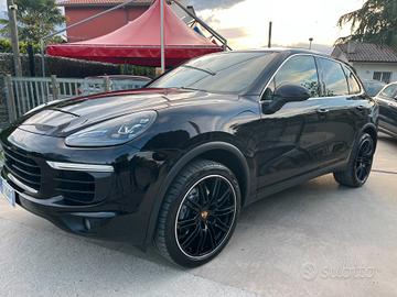 Porsche Cayenne 3.0 Diesel 250 cv - Tetto Full