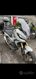 Honda x-adv 750