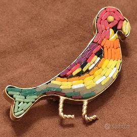 Spilla pappagallo in micro mosaico vintage