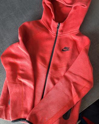nike tech 