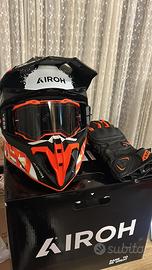 Casco moto e guanti