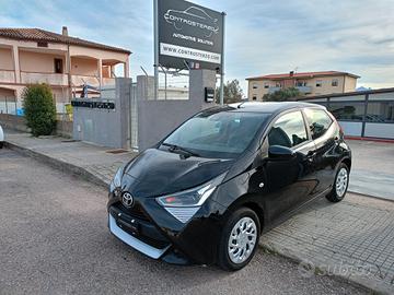 Toyota Aygo Connect 1.0 VVT-i 72 CV 5 porte x-fun 