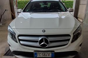 MERCEDES GLA 180 BUSINNES