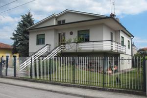 Monfalcone, casa singola di ampia metratura