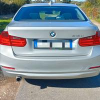 BMW  318d berlina.