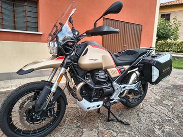 MOTO GUZZI V85TT TRAVEL