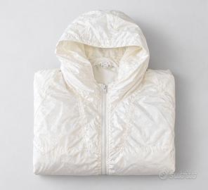 Total White con Pattern in Rilievo, Stile Clean Fi