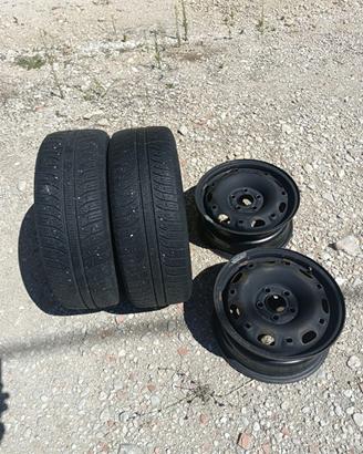 4 CERCHI  R14 con  2 GOMME 185 60 R14
