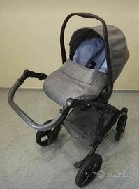 Passeggino Momon