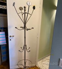 Appendiabiti vintage in ferro battuto