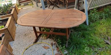Tavolo in legno da esterno + 6 sedie