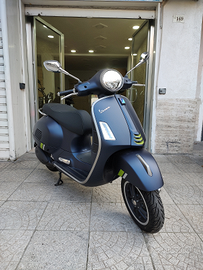 Vespa GTS 300 hpe Super tech km0