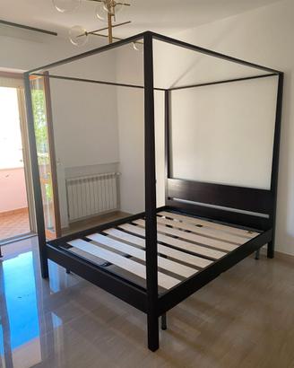 Letto a baldacchino legno massello