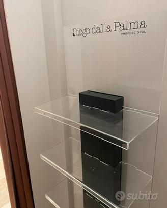 Espositore negozio Diego dalla Palma