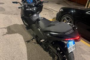 Tmax 560 2022 6 mila Km