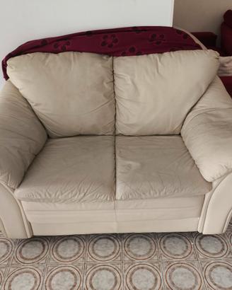 Salotto divani da 2 e 3 posti  e divano letto 