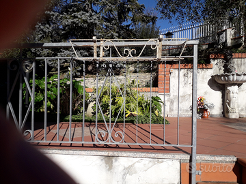 Fioriera portavasi da balcone