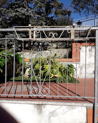 Fioriera portavasi da balcone