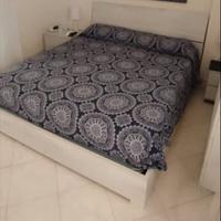 Camera da letto completa pari al nuovo. 