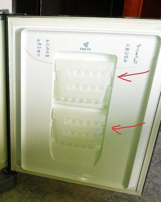 Frigorifero Indesit - 2 vaschette ghiaccio porta f