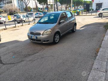 Toyota Yaris 1000 benzina a poco prezzo