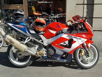 Honda cbr 929