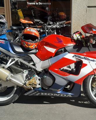 Honda cbr 929