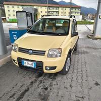 Fiat Panda 1.2 GPL 4x4 2004 climbing