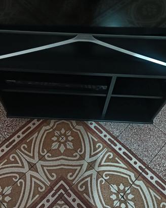 Soggiorno e tavolino tv