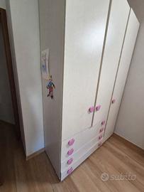 Cameretta bambina con 2 letti più armadio