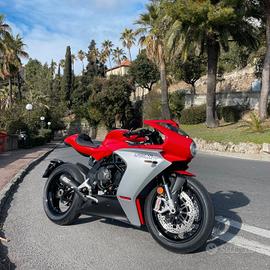 MV Agusta Superveloce 800