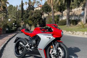 MV Agusta Superveloce 800