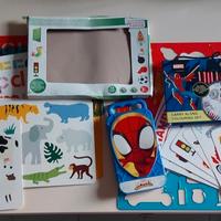 Set sagome per disegnare+colori/adesivi Marvel/Paw