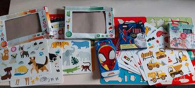 Set sagome per disegnare+colori/adesivi Marvel/Paw