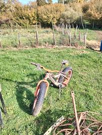 bicicletta con ruote grandi 