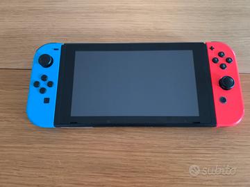 Nintendo Switch V1 + 2 Giochi