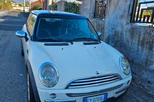 MINI ONE D 2005 