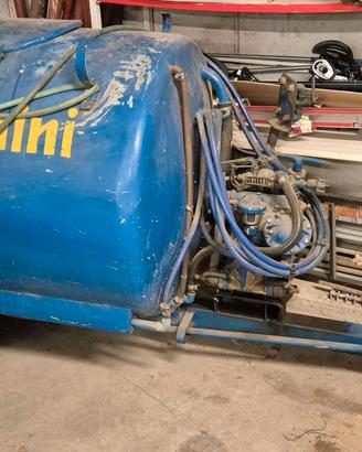 Atomizzatore trainato Tamanini 1000L diserbo