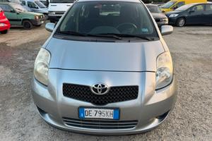 Toyota Yaris 1.4 5 porte M-MT Sol CAMBIO AUTOMATIC
