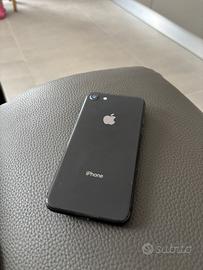 Iphone 8 64GB batteria nuova