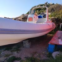 Gommone 6 metri con yahama 40/60 pronto boa