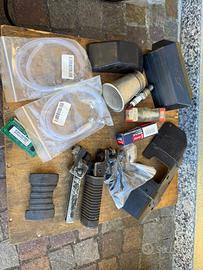 Ricambi vari moto (Guzzi + Honda) d'epoca